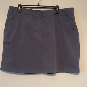 NWOT XL Skort with shorts under stretchy and two side pockets one zipper